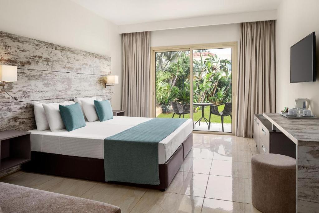 Freij Hotel & Resort - Adults Only Ayia Napa Exteriör bild